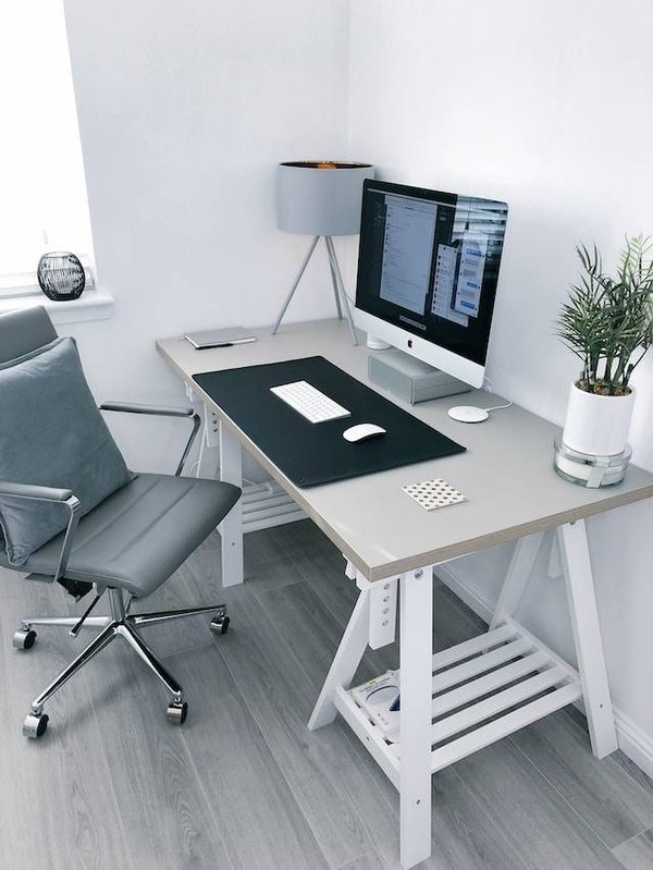 Comment améliorer votre productivité avec un setup de travail minimaliste ?